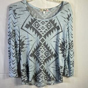 Derek Heart long sleeve, blue and gray lightweight sweater, size large new